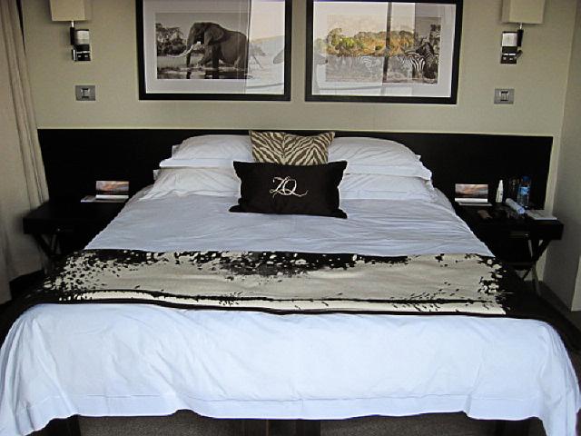 021 Chobe NP, zambezi queen.jpg